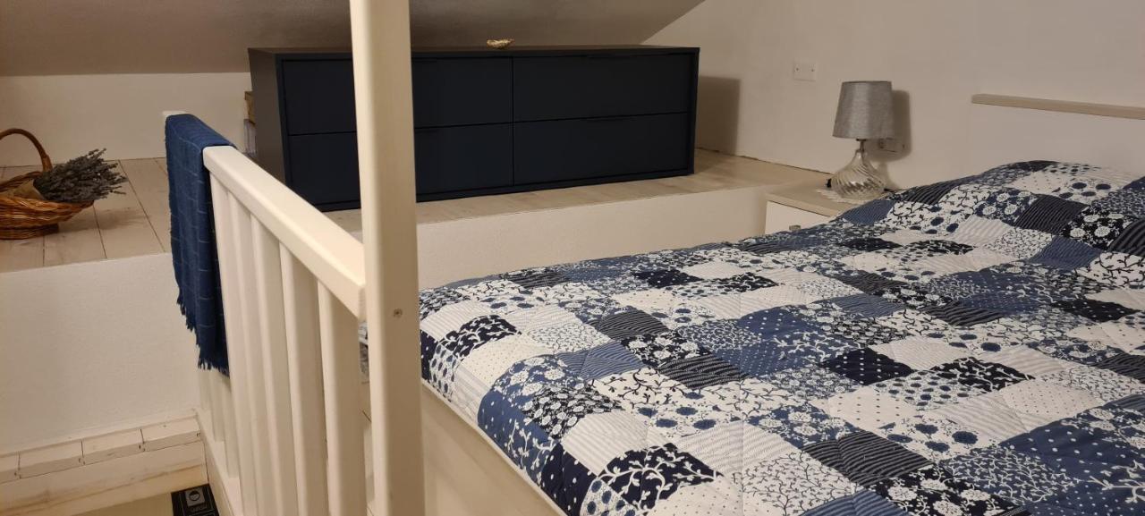 Studio Apartman Loreta Cres Luaran gambar