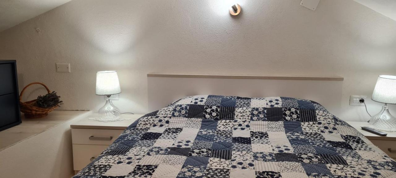 Studio Apartman Loreta Cres Luaran gambar